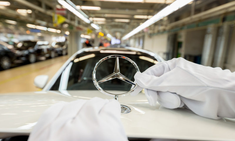 Daimler CEO Zetsche stepping down; shares fall