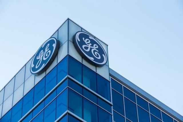 GE ousts its CEO
