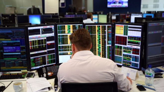 UK shares remain fragile amid Brexit turmoil