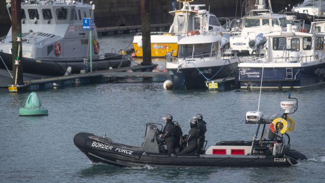 UK starts returning cross-Channel migrants to France