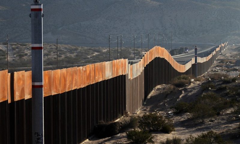 Donors to border wall GoFundMe campaign will receive refunds