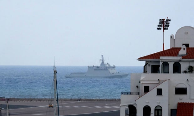 Spanish warship orders Gibraltar boats to leave British waters