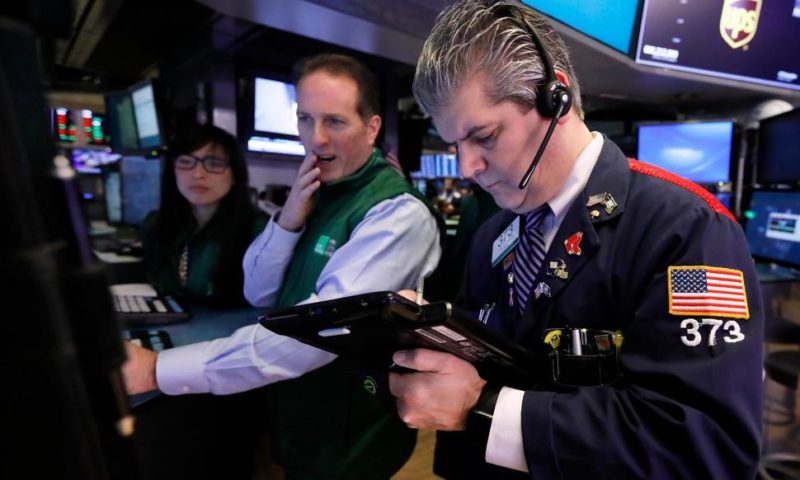US Stock Indexes Drop as Economic, Earnings Worries Rise