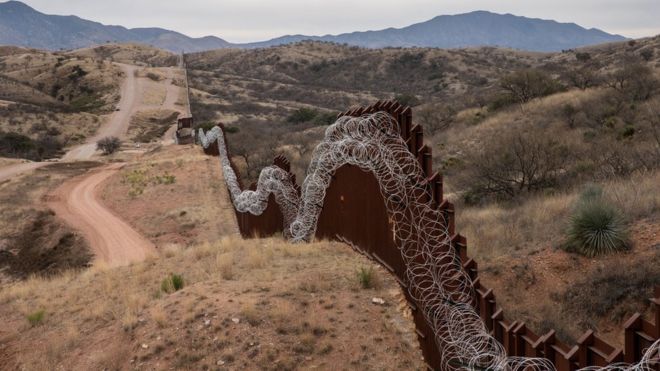 US-Mexico border wall: Pentagon authorises $1bn transfer