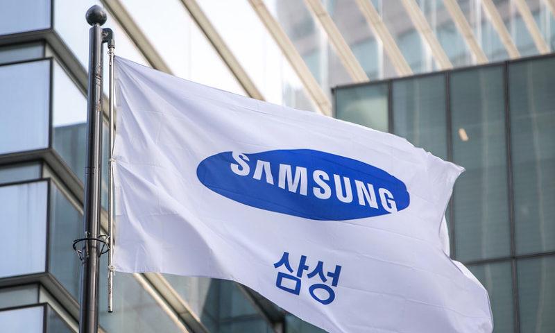 Samsung warns of earnings miss, due partially to weaker chip sales