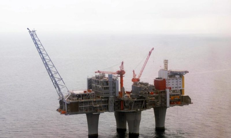 Norway’s $1 Trillion Fund to Dump Oil and Gas Shares