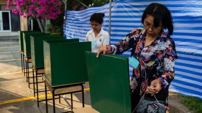 Thailand election: Pro-military political party takes lead