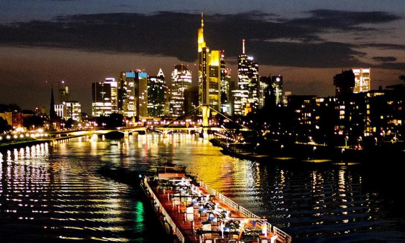 German Business Outlook Darkens Amid Trade Slowdown