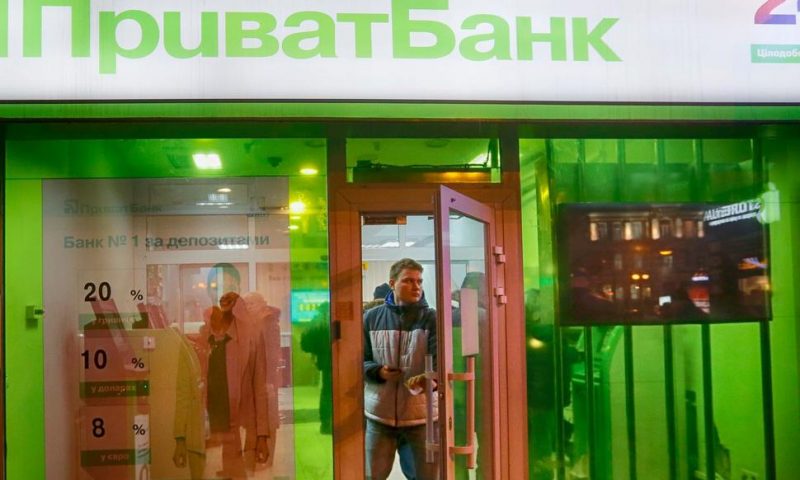 Ukraine Reverses Nationalization of Tycoon’s Bank