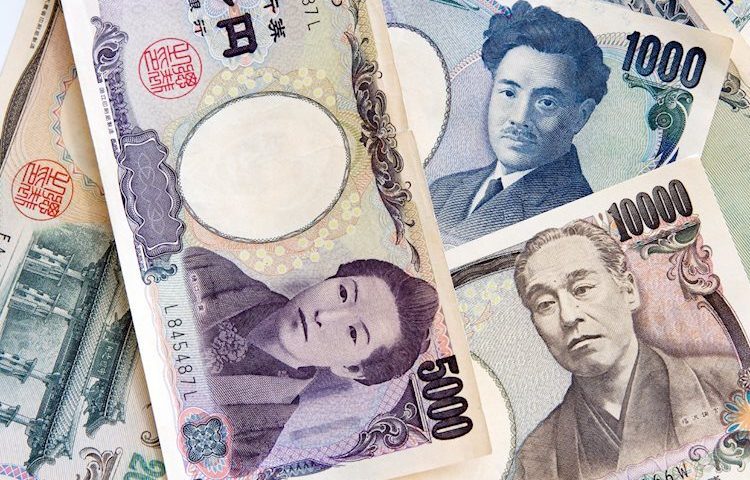 USD/JPY keeps the red below 112.00 mark, despite goodish USD uptick/stable equities