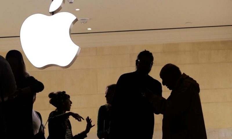 Apps Cost Too Much? Court Allows Suit Adding to Apple’s Woes