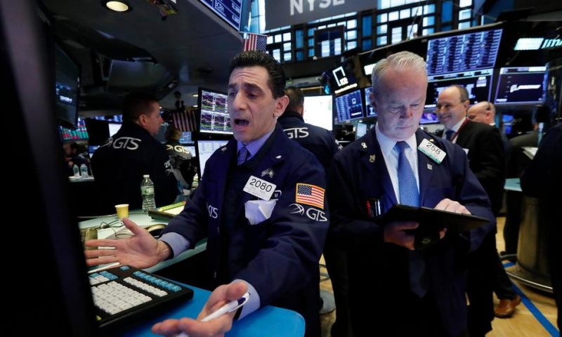 US Stocks Slide as Modest Rally Fades Ahead of Trade Talks