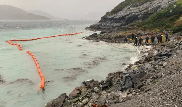 Chile oil spill: 40,000 litres of diesel spilled into sea off Patagonia
