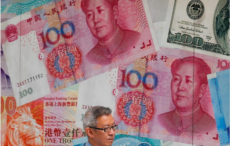 China Lets Yuan Sink, Trump Says Serious Talks to Start