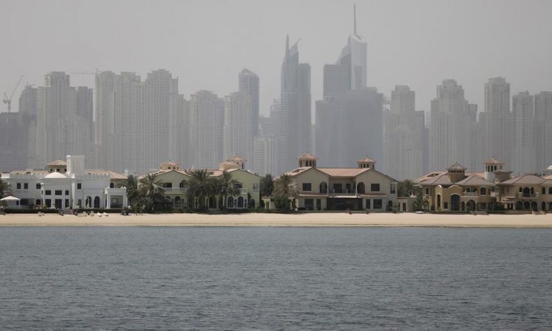 Dubai to Curb Pace of Construction Projects as Prices Fall