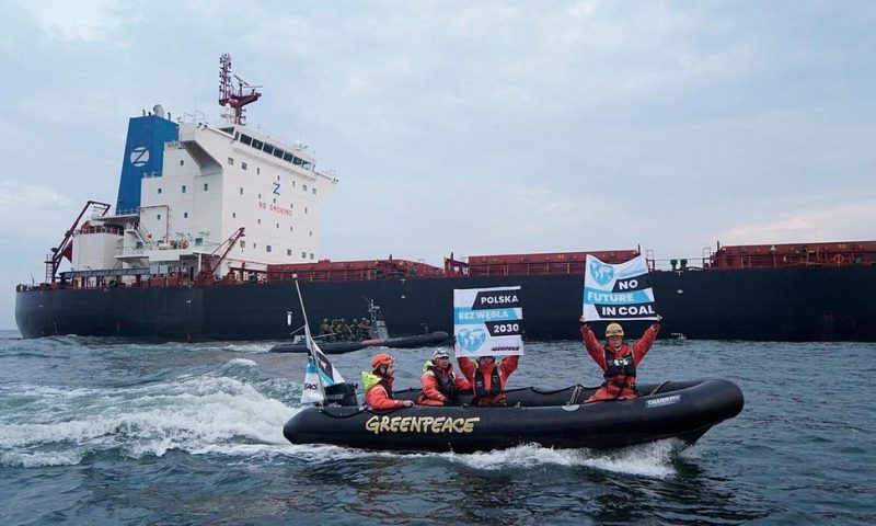 Polish Border Guards Board Greenpeace Ship, End Coal Protest