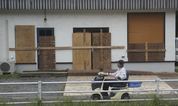Typhoon Hagibis: Japan orders evacuations as storm arrives