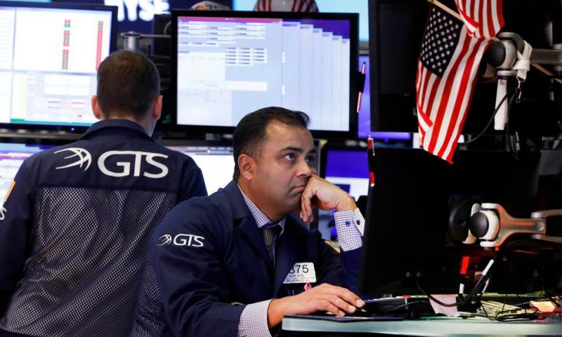 Stocks Rise on Trade Progress, S&P 500 Notches Weekly Gain