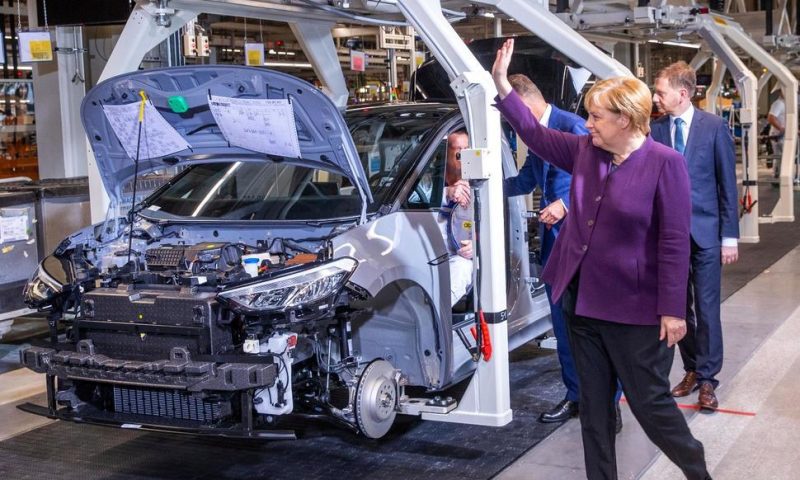 German Government Extends Incentives for Electric Car Buyers