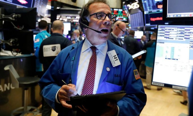 US Stock Indexes Hit Pause, Hold Close to Record Levels