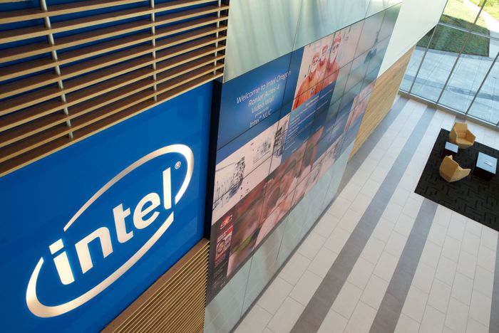 Intel reports robust sales growth, announces job cuts affecting hundreds