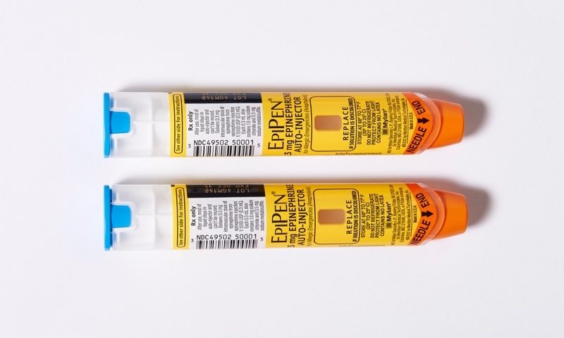 FDA warns of premature EpiPen auto-injector activations