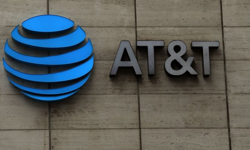 AT&T stock notches longest losing streak since 2002 after Verizon earnings