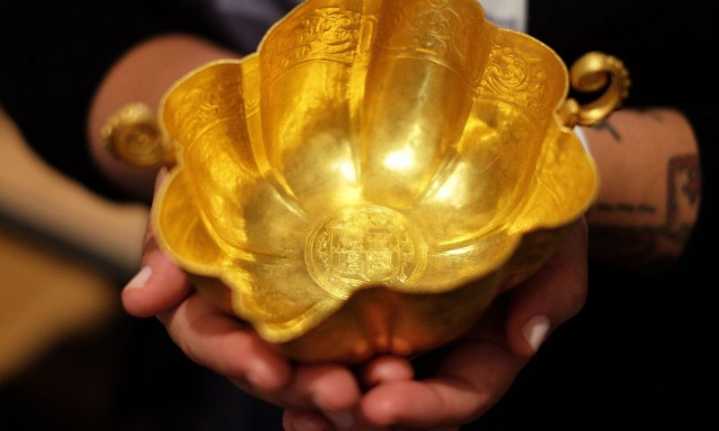 Gold prices snap 2-session skid on Thanksgiving eve, but head for weekly loss