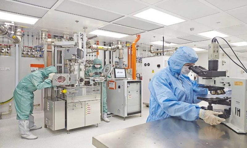 Applied Materials stock rises on strong earnings, outlook