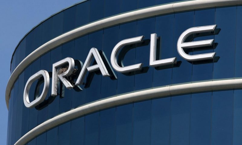 Oracle’s stock shakes off decline after upbeat forecast