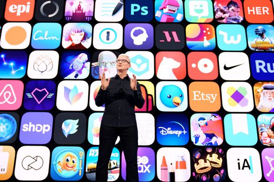 Apple stock closes at record high following concessions to Netflix, Spotify, other app makers