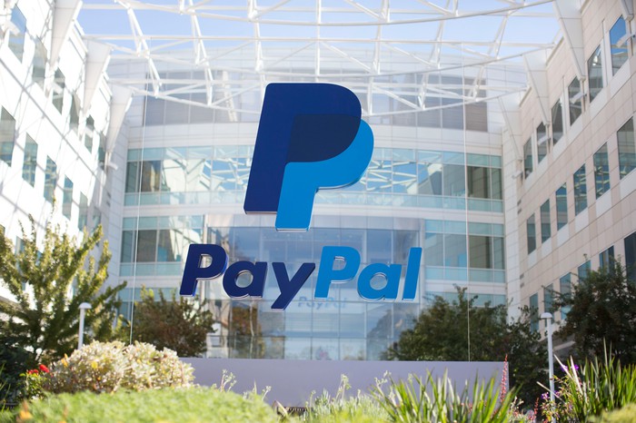 PayPal Holdings Inc. stock outperforms market despite losses on the day