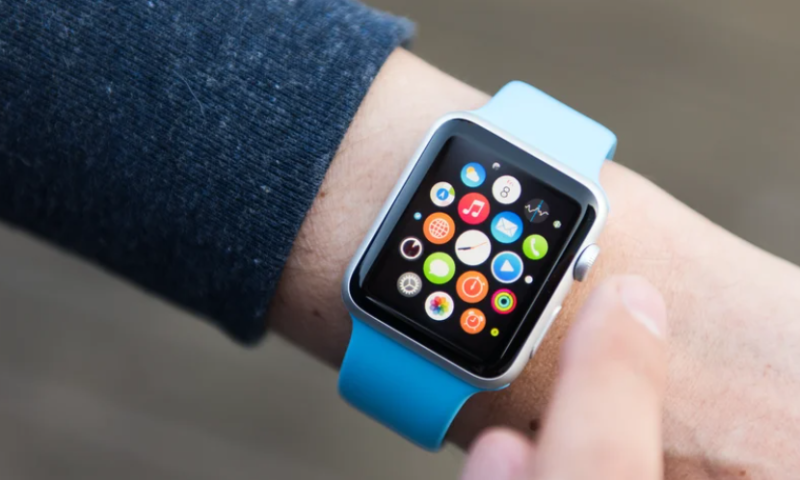 AI researchers at Mayo Clinic use the Apple Watch to detect silent, weakening heart disease