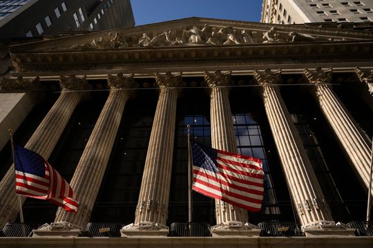 Stock futures gain as Wall Street looks to snap 8-week losing streak