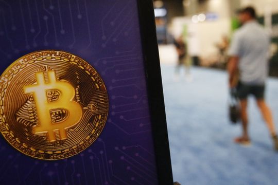 Bitcoin could experience a ‘final washout’ decline before reaching a bottom of $13,000, this technical analyst says