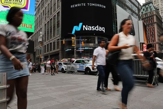 Nasdaq leads stocks to finish higher as upbeat tech earnings boost investors confidence