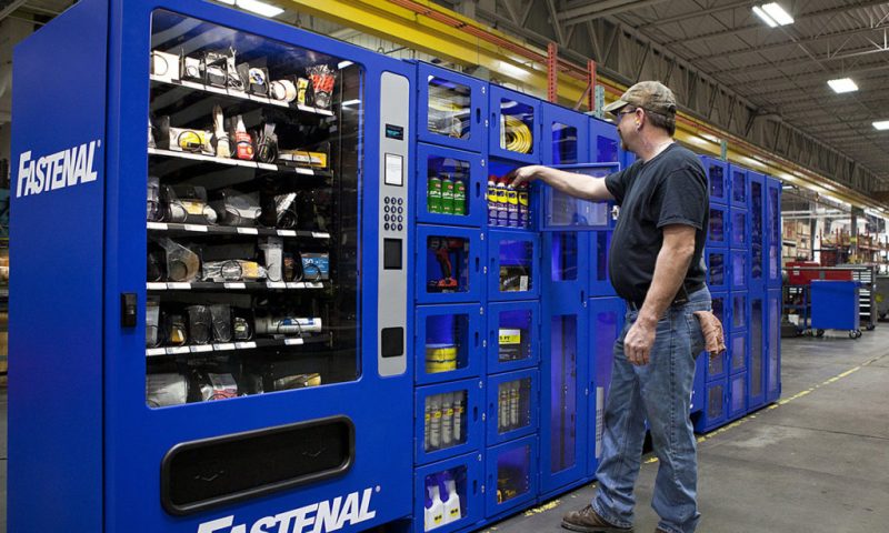 Fastenal Co. stock outperforms market despite losses on the day