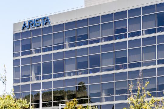 Arista Networks stock muted as earnings clear analysts’ low bar