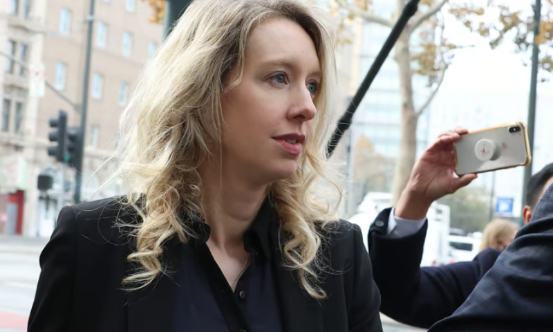 Theranos’ Elizabeth Holmes labeled a ‘flight risk’ as she asks to delay prison sentence during appeal