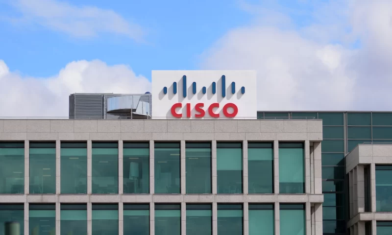 Cisco Systems Inc. stock rises Monday, still underperforms market