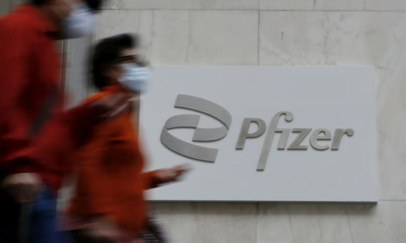 Pfizer’s maternal RSV vaccine filing gets priority review, setting up showdown with AstraZeneca, Sanofi