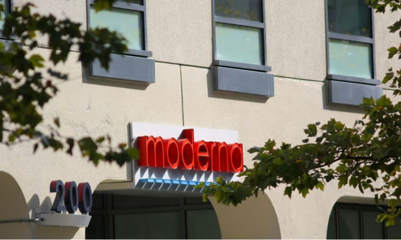 Moderna, on its back foot, reassures investors on flu vaccine after mixed phase 3 data