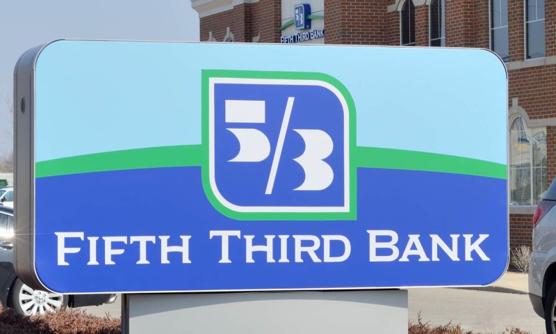 Fifth Third Bancorp stock outperforms market on strong trading day