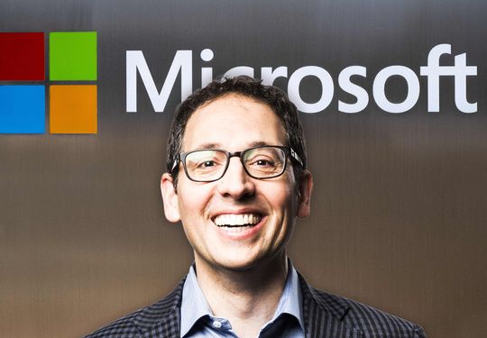 Microsoft exec continues to dump stock, selling more than $7.5 million worth of shares this month