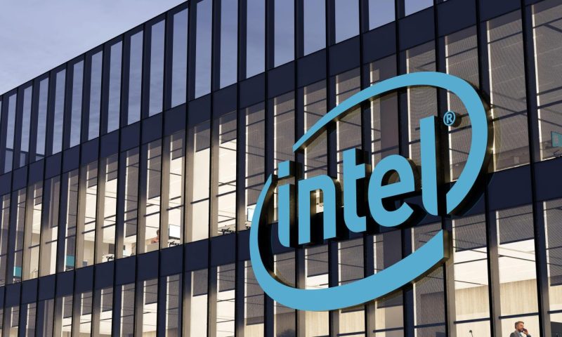 Intel Expected to Post Wider Loss, Declining Sales