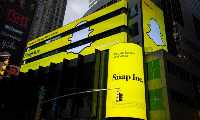 Snap Inc. stock outperforms competitors on strong trading day