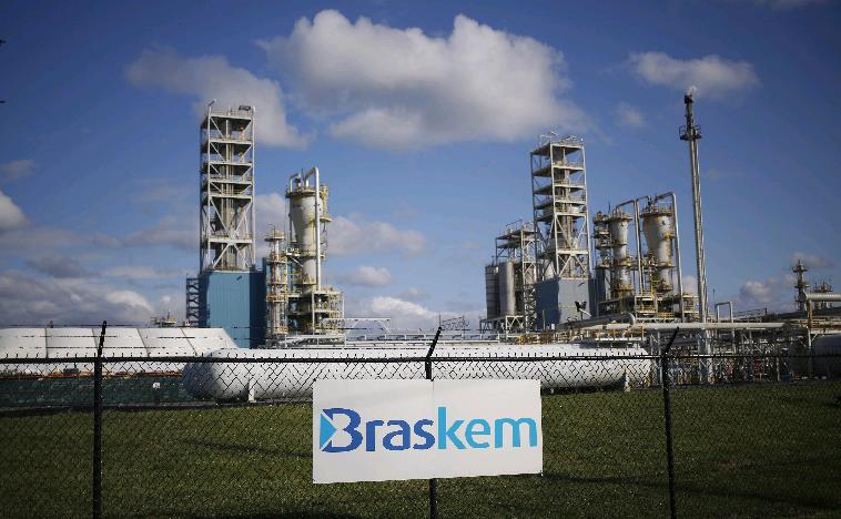 Braskem Shares Rise 5.2% After Report Petrobras Favors Apollo Offer