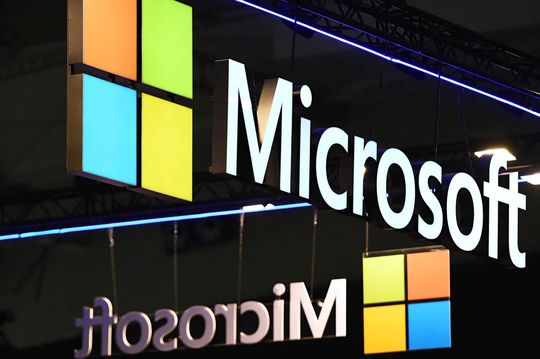 Microsoft sidesteps worst losing streak in more than a year as stock loses last bear analyst