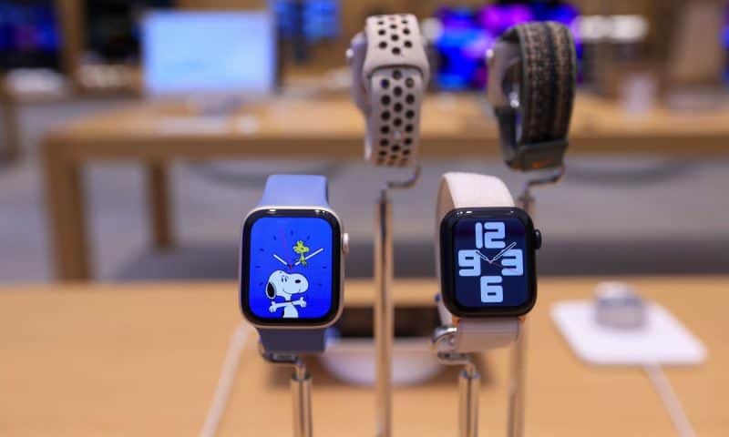 Apple’s stock down for 4th straight session, as U.S. trade agency’s Watch ban is appealed