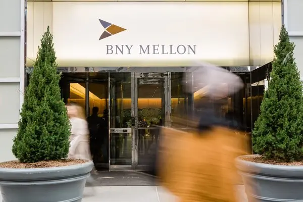 Bank of New York Mellon Corp. stock rises Thursday, still underperforms market